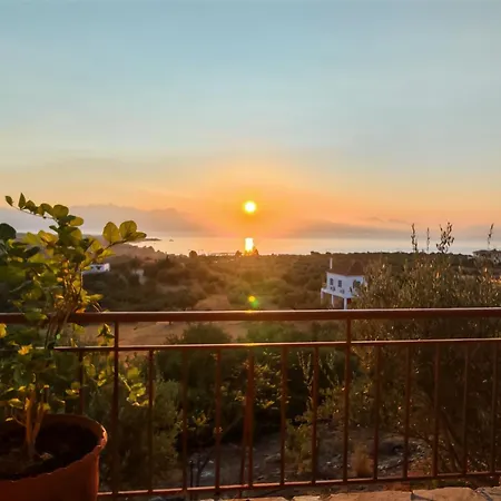 Spiti Koukouvagias Livadhákia