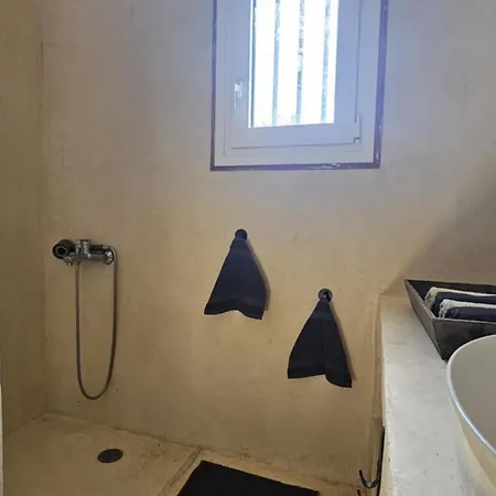 Spiti Koukouvagias *