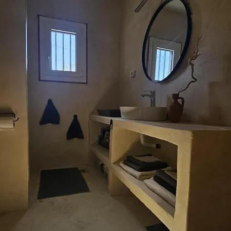 Spiti Koukouvagias * Livadhákia