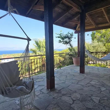 Spiti Koukouvagias Livadhákia